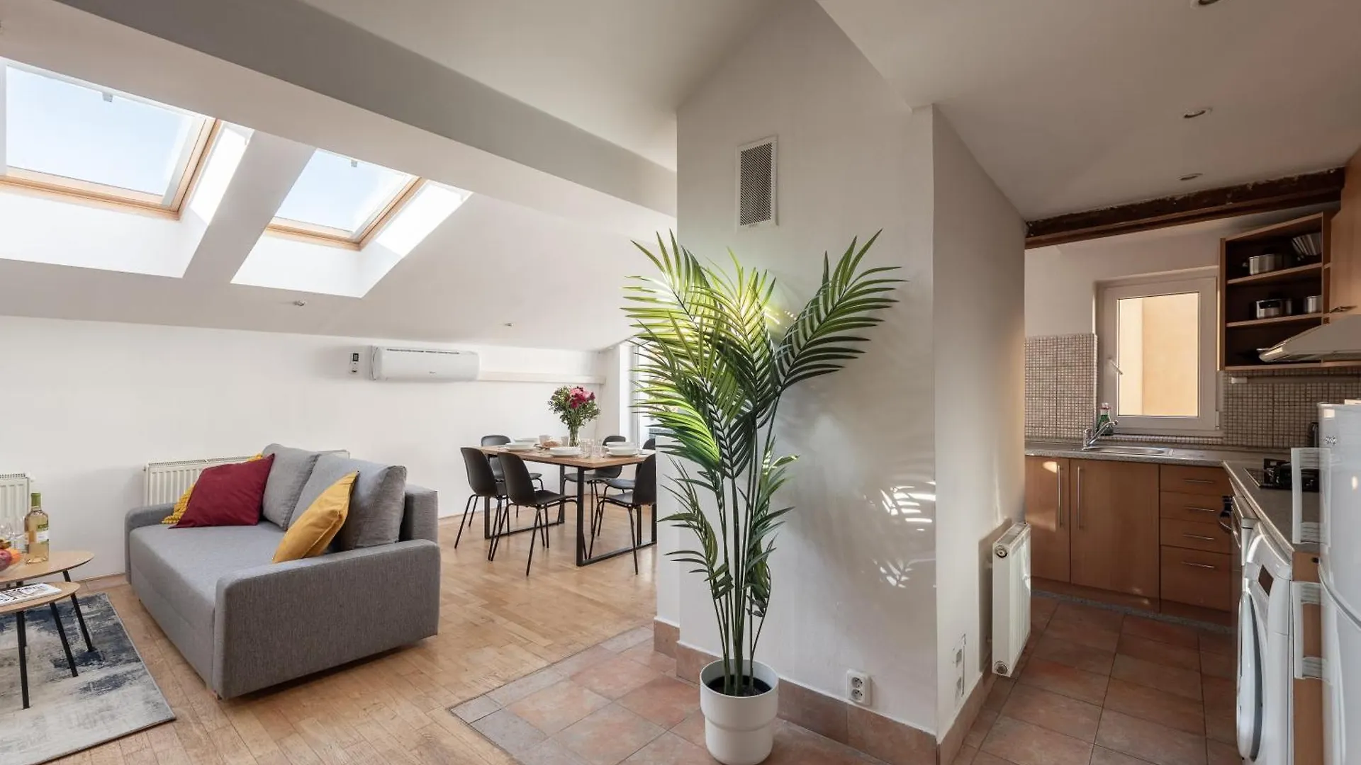 Apartment With Terrace In Prague Center