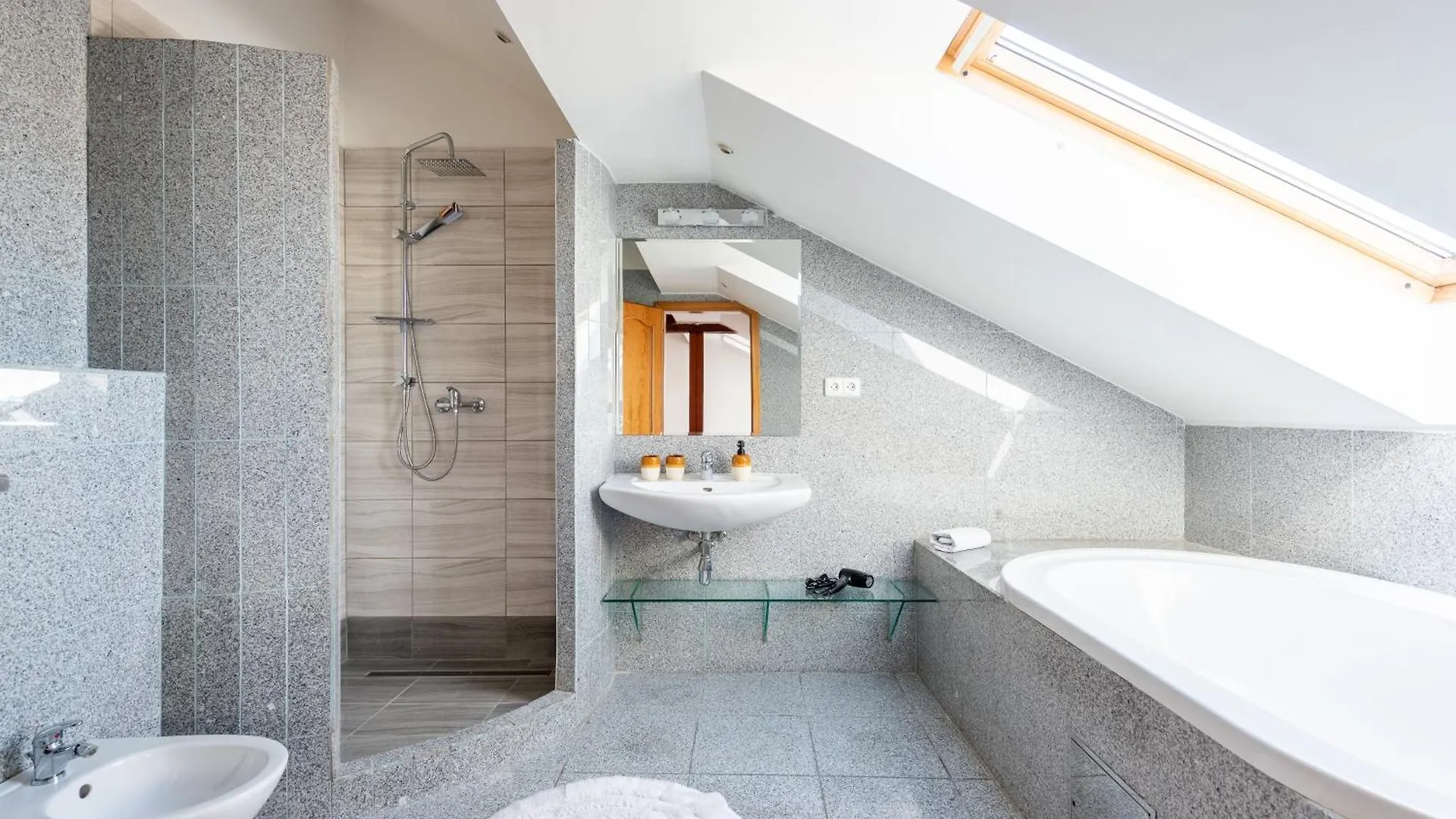 Apartment With Terrace In Prague Center