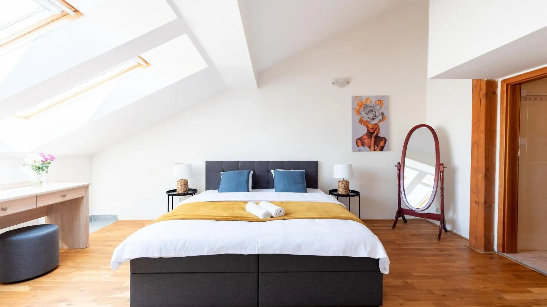 Apartment With Terrace In Prague Center